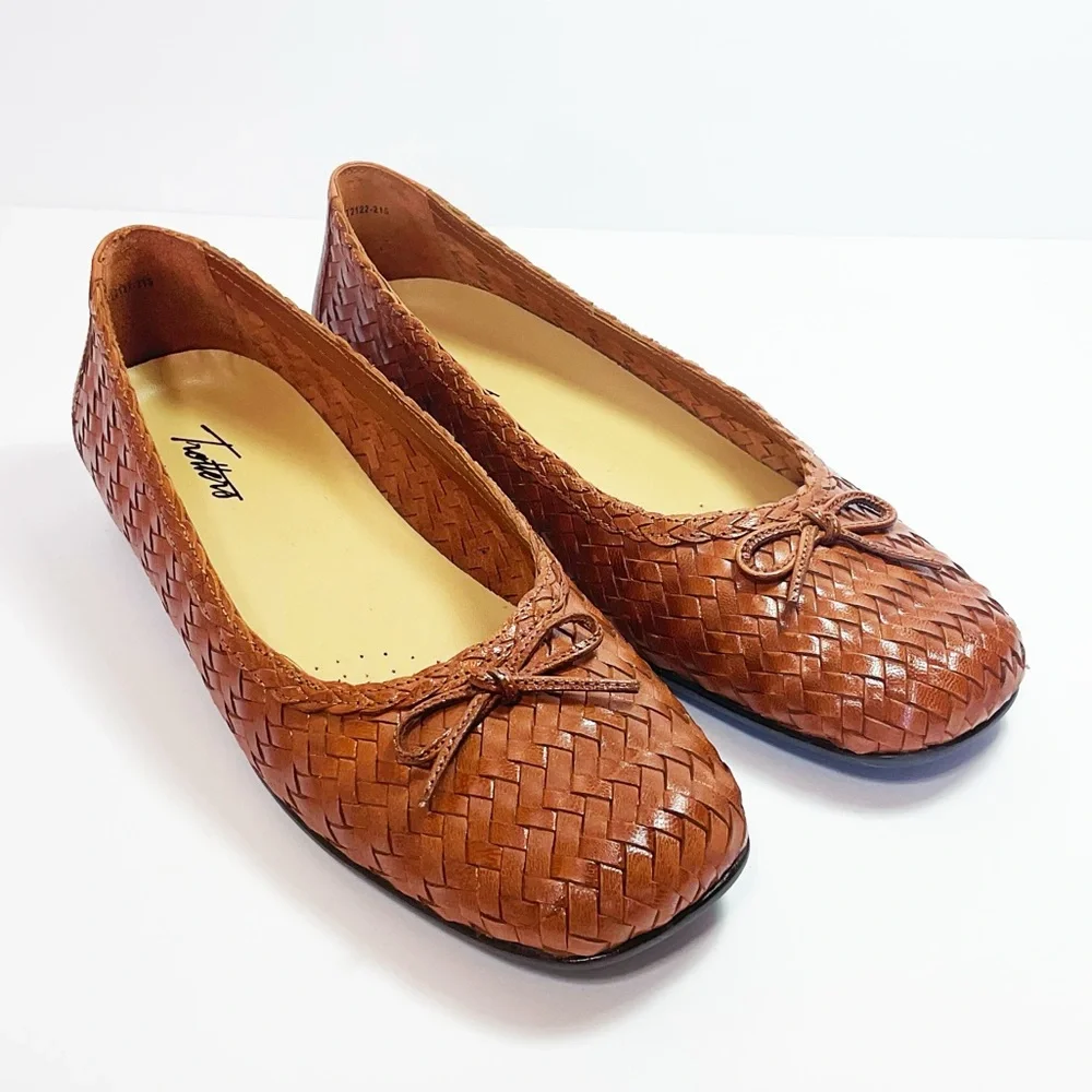 Trotters Gillian Woven Leather Bow Square Toe Ballet Flats
